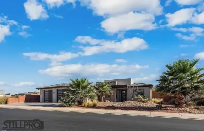 Ivins Oasis : Private Hot Tub & Pool