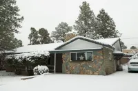 CherryHill Downtown HAUS: Super Clean - A/C - Techie