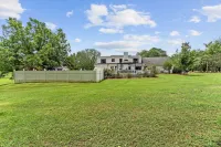 The Gathering House , large pool retreat for families, friends & pre-bridal fun