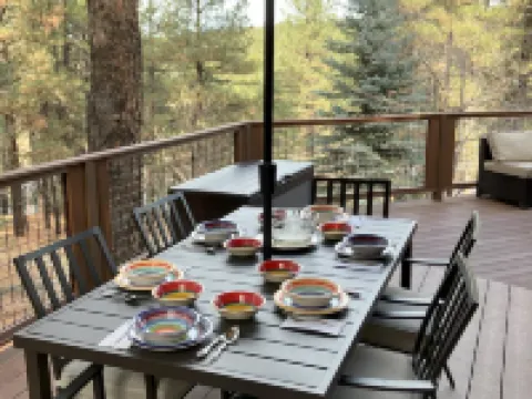 Flagstaff/Grand Canyon/Snowbowl/Williams/Sedona Area- Family Retreat 卡馳納山莊酒店
