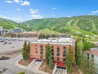 Newly Remodeled with new furnishings at the base of Park City Mountain Resort.