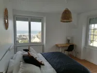 Spacious villa with sea view, 200 m from the beach. Hotels in Saint-Nic
