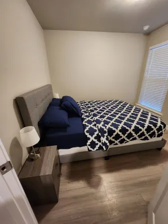 Beautifully furnished Town home Отели в г. Эктор