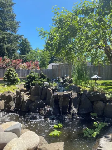 5-bedroom/3 bath home just 5 minutes to University of Oregon, patio/hot tub