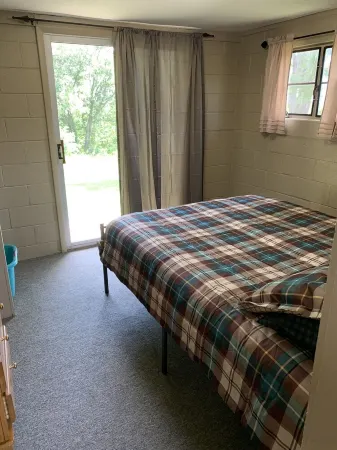 Remote Get Away! - Renovated 3 Bedroom Cabin on Bull Shoals Lake.