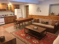 Mad River Valley Ski Cabin Hoteles en Waitsfield