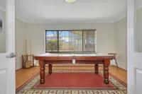 Day dream's entertainer - 150m from beach