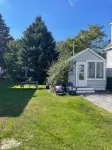 Sea-clusion by the sea!  Cozy cottage within step of the beach!