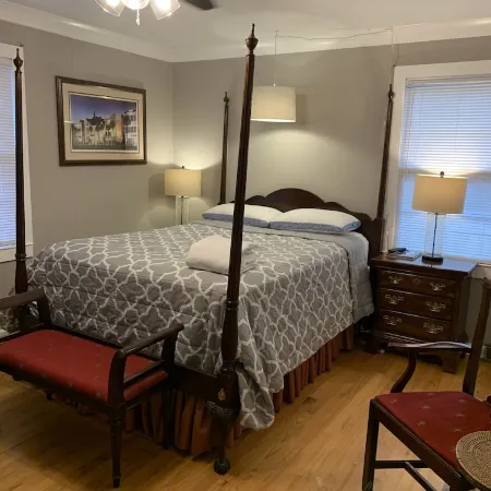 Enjoy Charlestons History & Carolina Sun - 3BR 2 BATH Old Mt. Pleasant