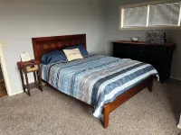 Cozy Beach Cottage. Great lake views. Lake access! Sleeps 6 efficiently.