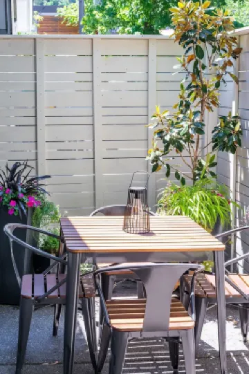 Courtside Cottage - WalkScore 93 - Dog Friendly