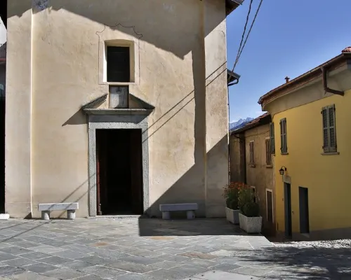Lovely house close to the lake with panoramic lake and mountain views Hotels in San Siro