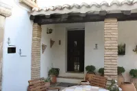 Comfortable stone house, near Pamplona and 100 m from the medieval enclosure