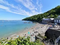 The Crow's Nest - A Cosy Village Cottage with Stunning Sea Views Hôtels à : Torpoint