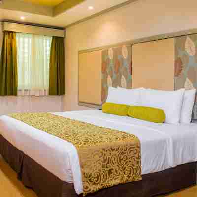 La Piazza Hotel and Convention Center Inc. Rooms