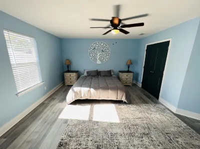 Charming Townhome, 5 min from Sandy Beaches !
