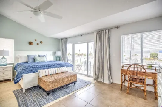 Stunning Bonefish:  3/3 Water View & Pool