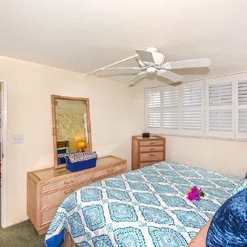 Beachfront condo in Maalaea - 2 Bedroom 2 Bath - Ground floor, AC!!!