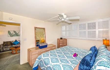 Beachfront condo in Maalaea - 2 Bedroom 2 Bath - Ground floor, AC!!! Отели в г. Маалаеа