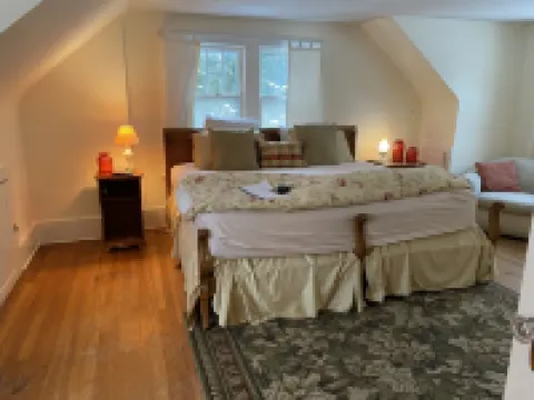 Cape Home In the Beautiful Berkshires - Near Lenox & Bousquet Hotels in Pittsfield