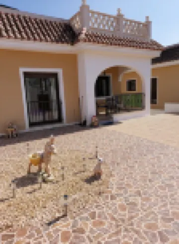 VILLA SUNRISE Detached Villa with Private Pool and Wi-Fi