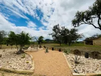 V&R Sky Ranch~Hot Tub~Starry Skies~Dry Sauna~