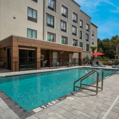 Hampton Inn & Suites by Hilton Ruskin I-75
