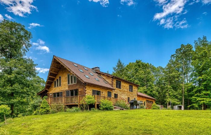 Luxurious & Enchanting Log House in Heart of Hudson Valley/Catskills, Upstate NY