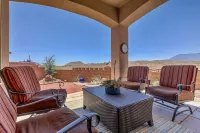 Upscale with Mtn Views, Hot Tub, 25 Mins to Zion NP