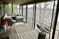 Hill House with hot tub and Private Lake access