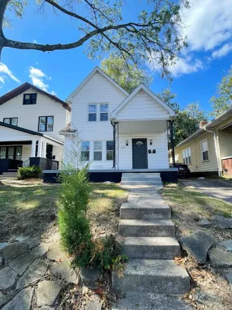 Rotherwood Roost / 2BR/1BA Apartment near UE