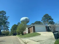 Parisian Marble Loft with a Garage Off Hwy55!