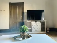 Suite Home Indiana #1 Mesker Park Zoo & Botanic Garden附近的飯店