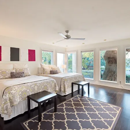 Contemporary Lake Austin Estate Minutes from Downtown - Privately Gated