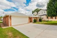Lake Conroe - Kayak, Paddle Boards, Fishing, Pool Table, Pet Friendly! Hotels near Corinthian Point Yacht