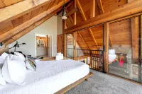 Hygge House on Lanier - the ULTIMATE lake cabin - dock, arcade, hottub, & grills