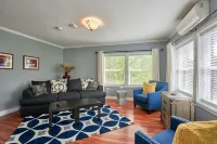 Relax and unwind at Yamhill Flats: Suite 1 Hotels in Newberg