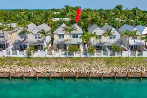 Beachy Townhome Perfect for a Warm Fall Getaway!