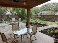 Hot tub, fire pit, great outdoor space, by Coler bike trails, Bentonville Square