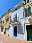 BLUE HOUSE, BEAUTIFUL and COMFORTABLE HOUSE 2 steps from the sea. Hotels in Grottammare