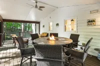 Your Dream Getaway is Only Minutes Away From Historic Roswell!