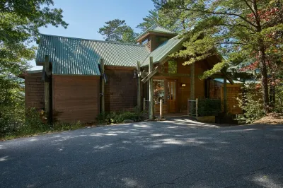 Private, Romantic Luxury Mountain Cabin in the Woods with Incredible Views Hotels near Cook's Sports