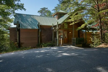 Private, Romantic Luxury Mountain Cabin in the Woods with Incredible Views