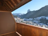 Comfortable attic room with panoramic view & balcony - free Wi-Fi Hotel a Ortisei