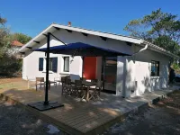 Beautiful fully renovated villa, cycle track 50 m'away, beach 2 mins away, 4 bedrooms. Hotel a Andernos-les-Bains