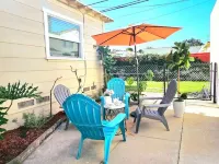C2-Bungalow Renovated Quite safe Neighbor close to down town LA King-bed!