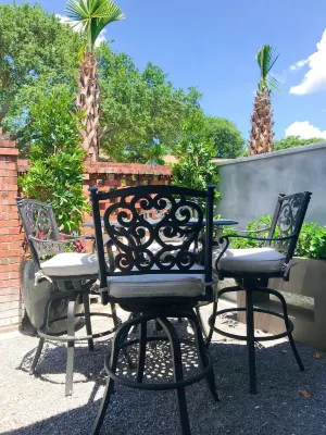 Old Village Charmer - Renovated  3 Bedroom 2 Full Bath