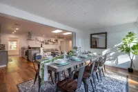 Spacious 6BR by AT&T Stadium Stockyard Heated Pool