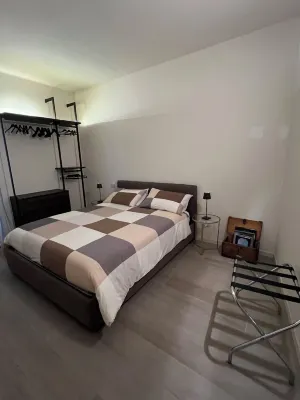 Elegant apartment in the heart of Desenzano del Garda Maghy's House