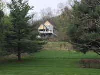 Mississippi River View with updated driveway